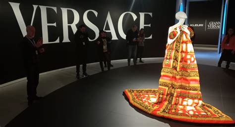 Grootste tentoonstelling over Versace opent: 'Hij was gewoon uniek'